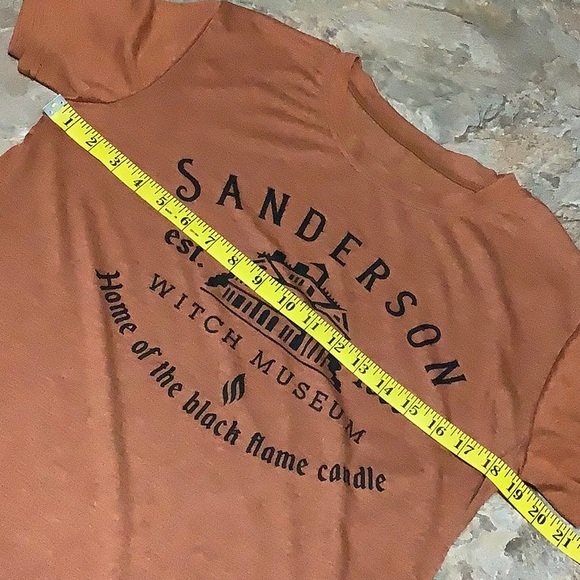 Sanderson Witch Museum T-shirt - Picture 5 of 6